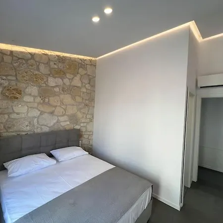 Hotel Exclusive New With Private Pool - 4br Néa Fókaia
