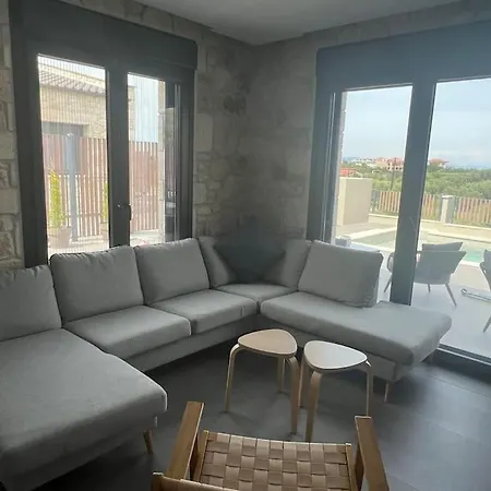 Exclusive New With Private Pool - 4br 4* Néa Fókaia